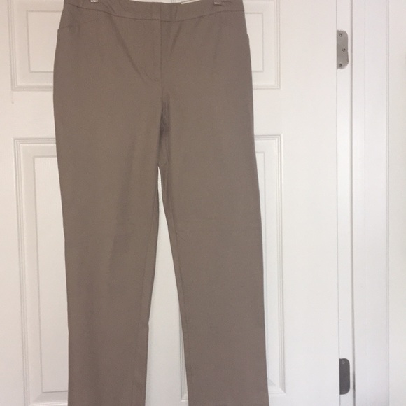 Chico’s ankle length so slimming pant - Picture 1 of 3